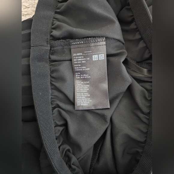Uniqlo black Skirt Size XS - Picture 5 of 5